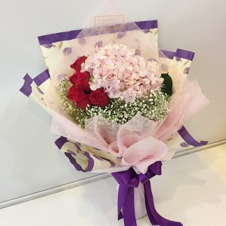 Hand Bouquet 225
