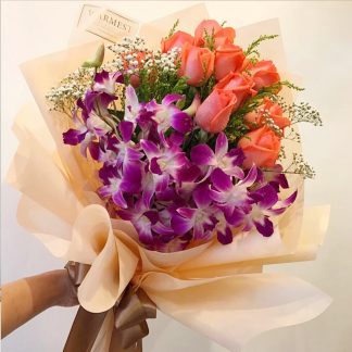 Hand Bouquet 228