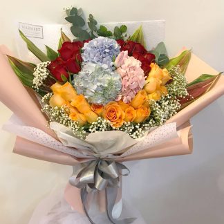 Hand bouquet 305
