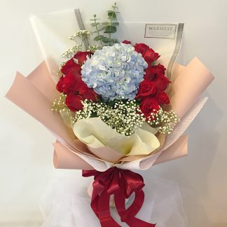 Hand bouquet 310