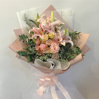 Hand Bouquet 311