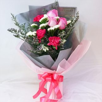 Hand Bouquet 355